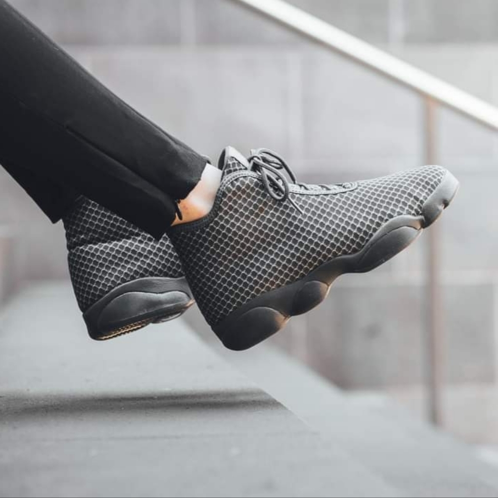 Nike Jordan Horizon Big Kids (grey / wolf grey / dark grey / white) Sz: 6